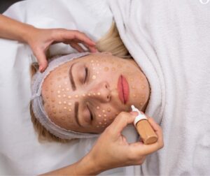 BB Glow Facial in Beauty Parlour Course