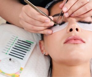 Pratice for Eyelash Course in Beauty Parlour Course