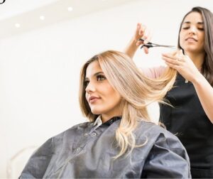 Professional Hairdresser Course in Beauty Parlour Course in Mumbai
